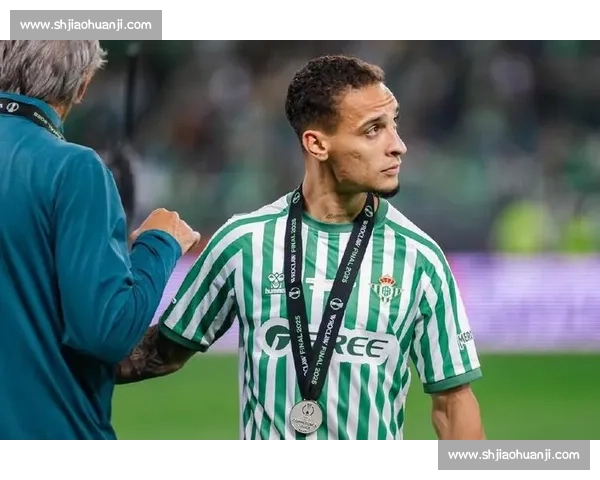 桑乔降薪 60% 赴尤文!安东尼铁心拒科莫,贝蒂斯成巴西飞翼救赎之地 桑乔降薪 60% 赴尤文!安东尼铁心拒科莫,贝蒂斯成巴西飞翼救赎之地