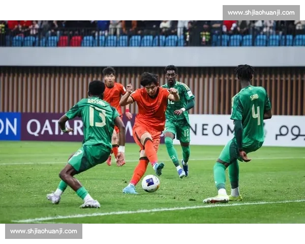 国青热身赛裁判争议凸显真刀真枪练兵 三分疲软成世青赛最大隐患 国青热身赛裁判争议凸显真刀真枪练兵 三分疲软成世青赛最大隐患