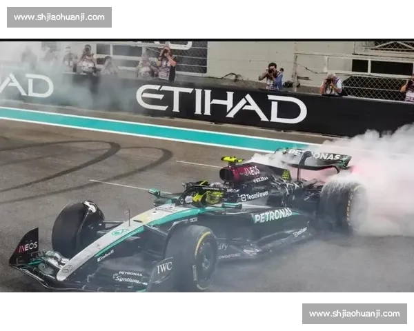 汉密尔顿前队友发声，怒批梅赛德斯车队管理存在严重问题！